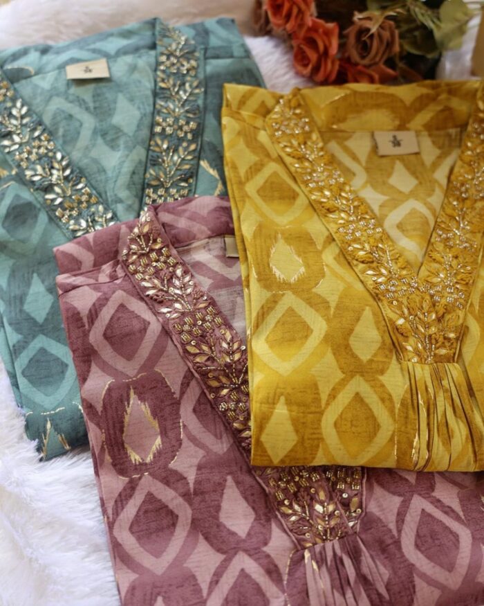 Mridula Ikat Print Kurta Set with V-Neck Embellishment - Image 2