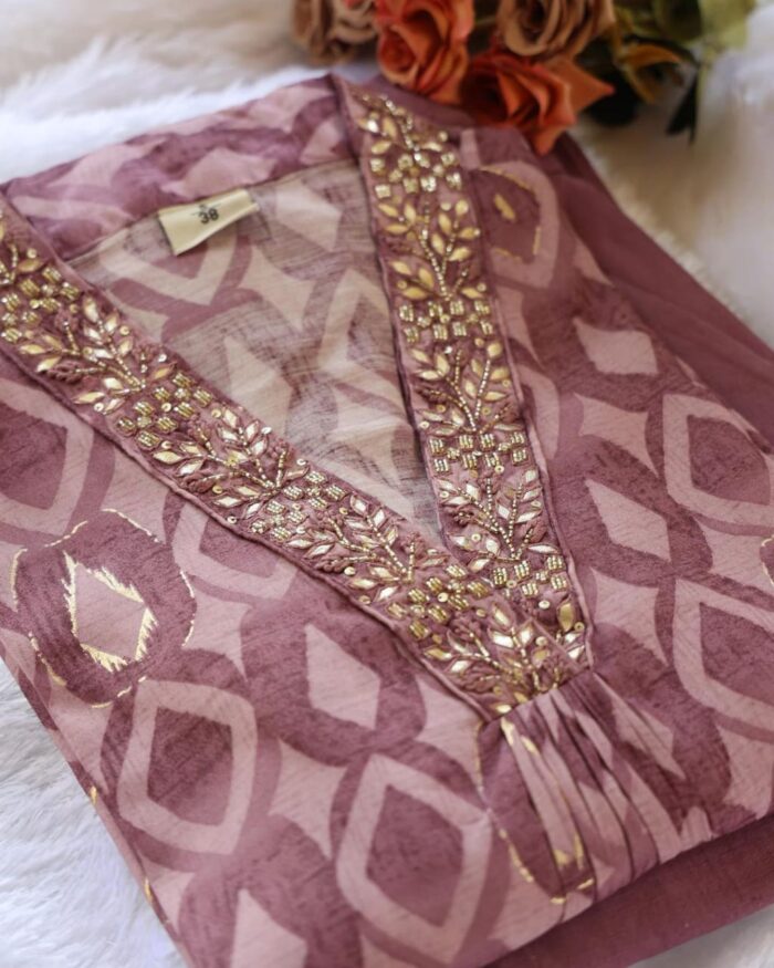 Mridula Ikat Print Kurta Set with V-Neck Embellishment - Image 3