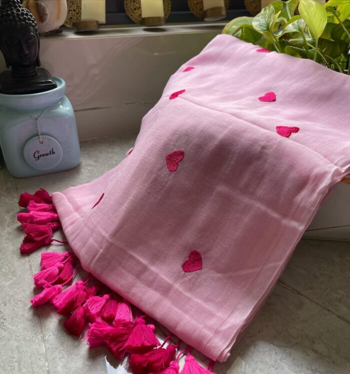 Mul cotton saree with heart embroidery - Image 2