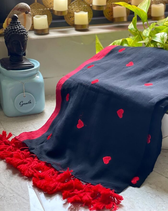 Mul cotton saree with heart embroidery