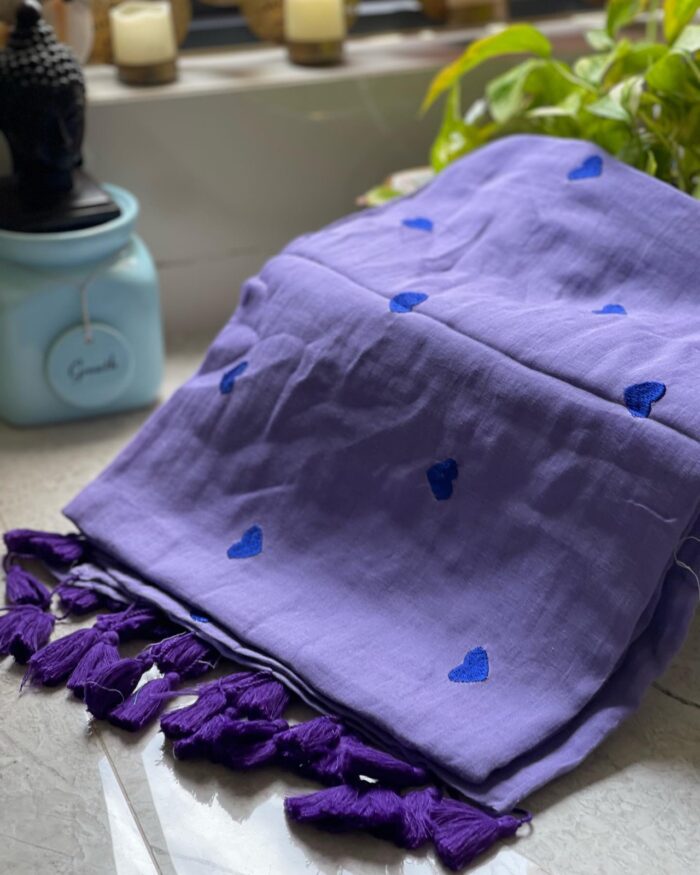 Mul cotton saree with heart embroidery